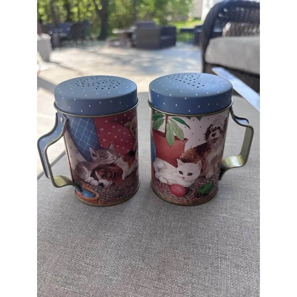 VTG JSNY Tin Cats Dogs Handled Salt Pepper Shakers 4